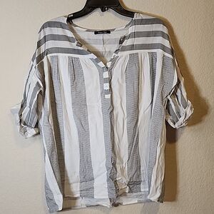Doe & Rae folded sleeve blouse NWOT